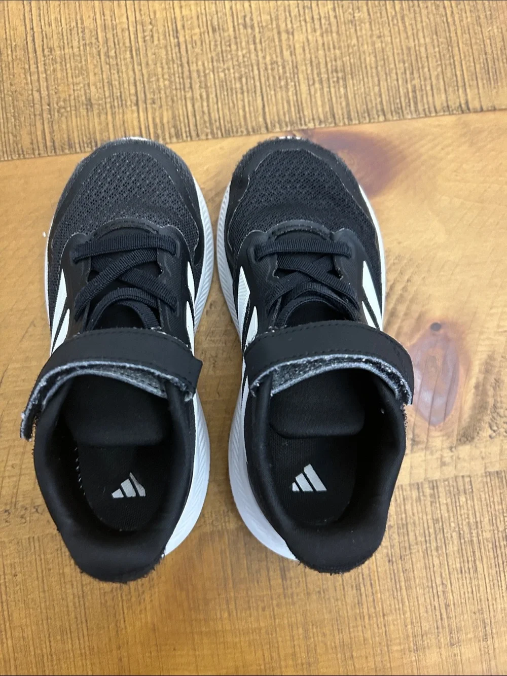 adidas Kids Black and White Velcro Mesh Sneakers size 9k